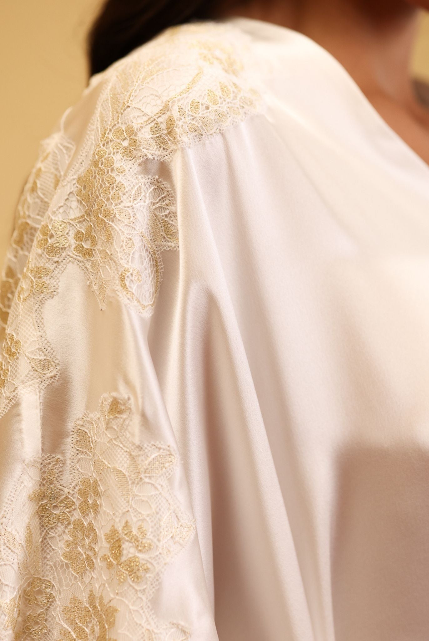 Detailed embroidery shot of kaftan sleeve and back – KÂfemme