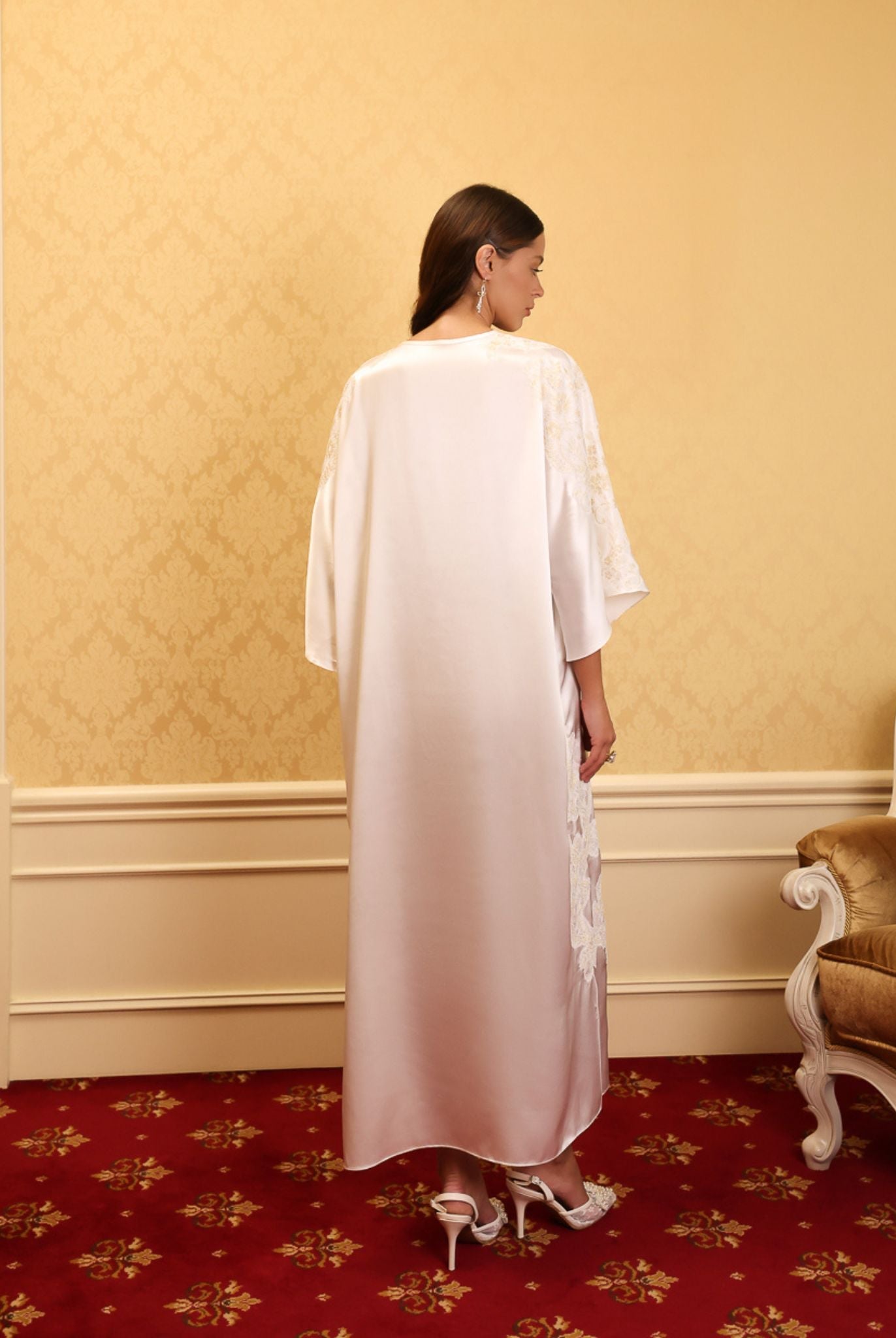Back view of kaftan showing long flowing silhouette – KÂfemme