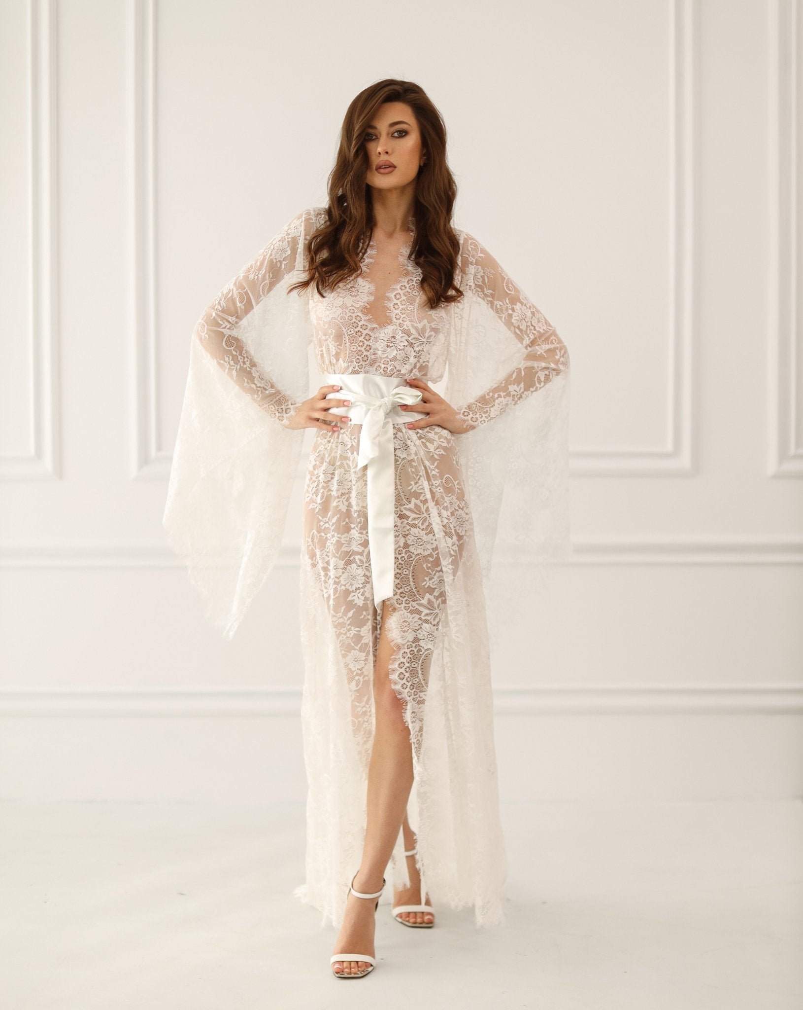 Ivory lace robe with bell sleeves and tie waist – Chantelle bridal robe by Kafemme