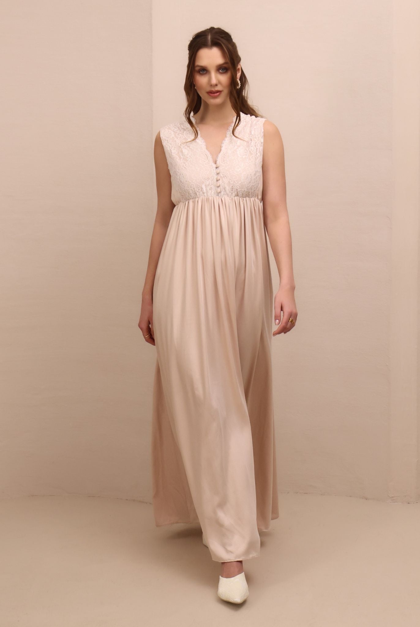 Frontal shot of the loose-fitting nightdress featuring discreet buttons for easy and quick breastfeeding access.