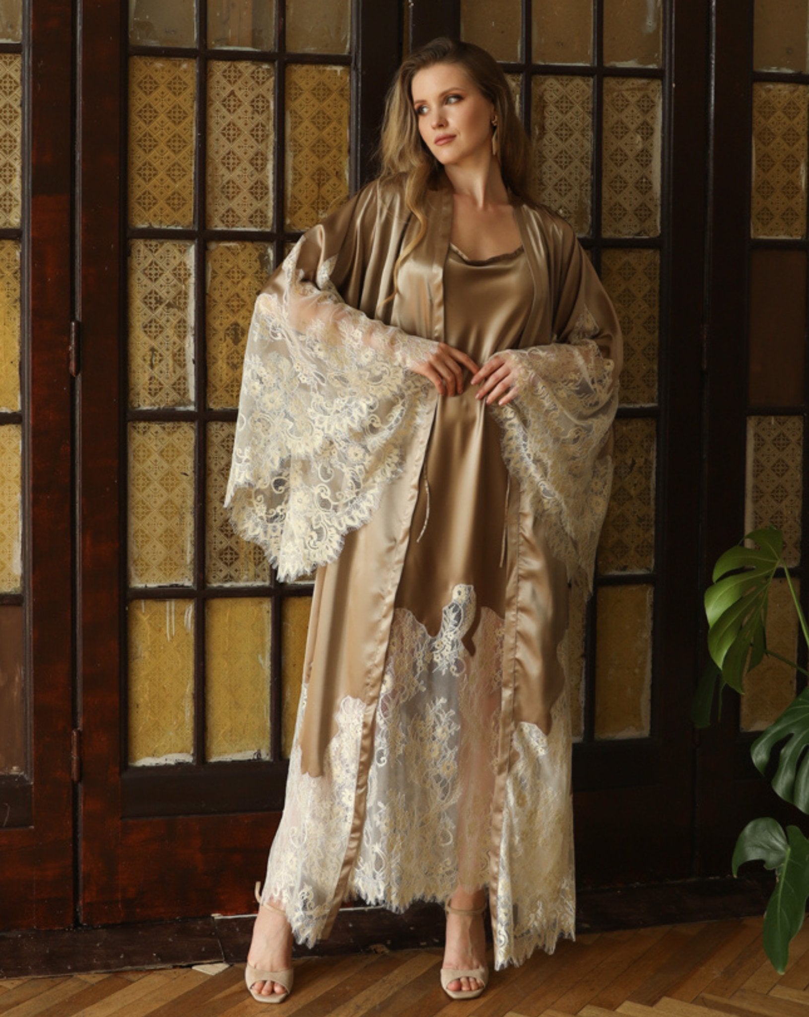 Marrakesh robe and nightgown set with embroidered lace trim – Kafemme