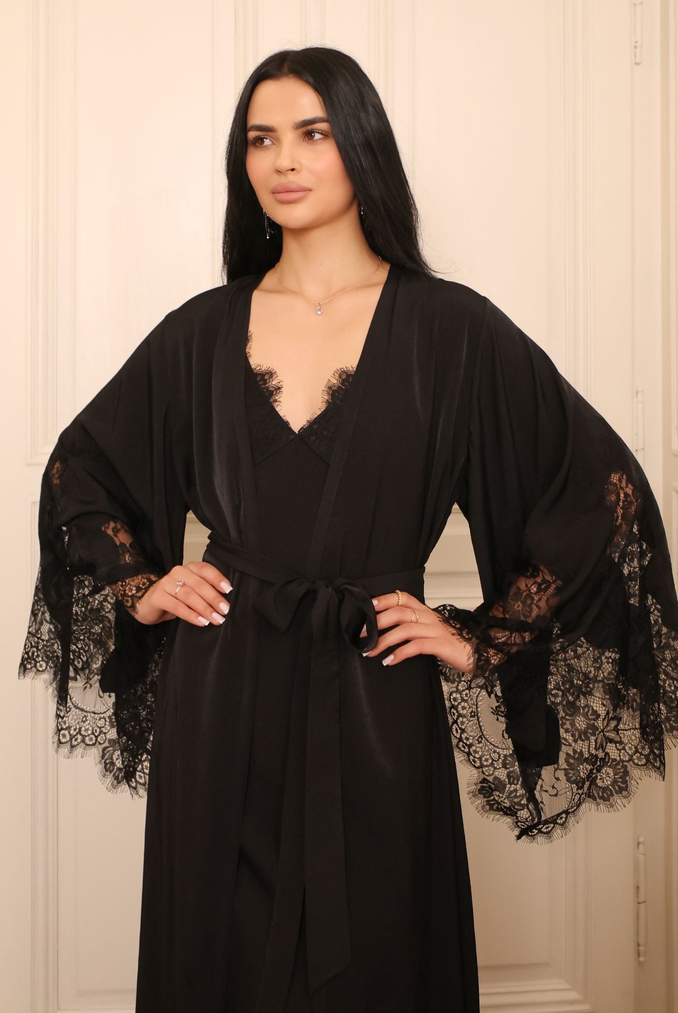 Mid-length shot of the lace ensemble, focusing on the soft cotton-viscose blend and the elegant flow of the sleeves.