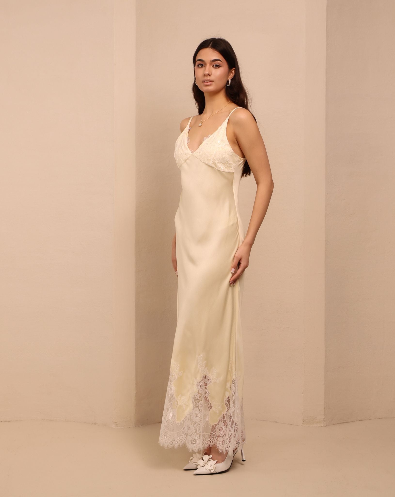 Side perspective of the nightgown, highlighting the breathable material and the freedom of movement.