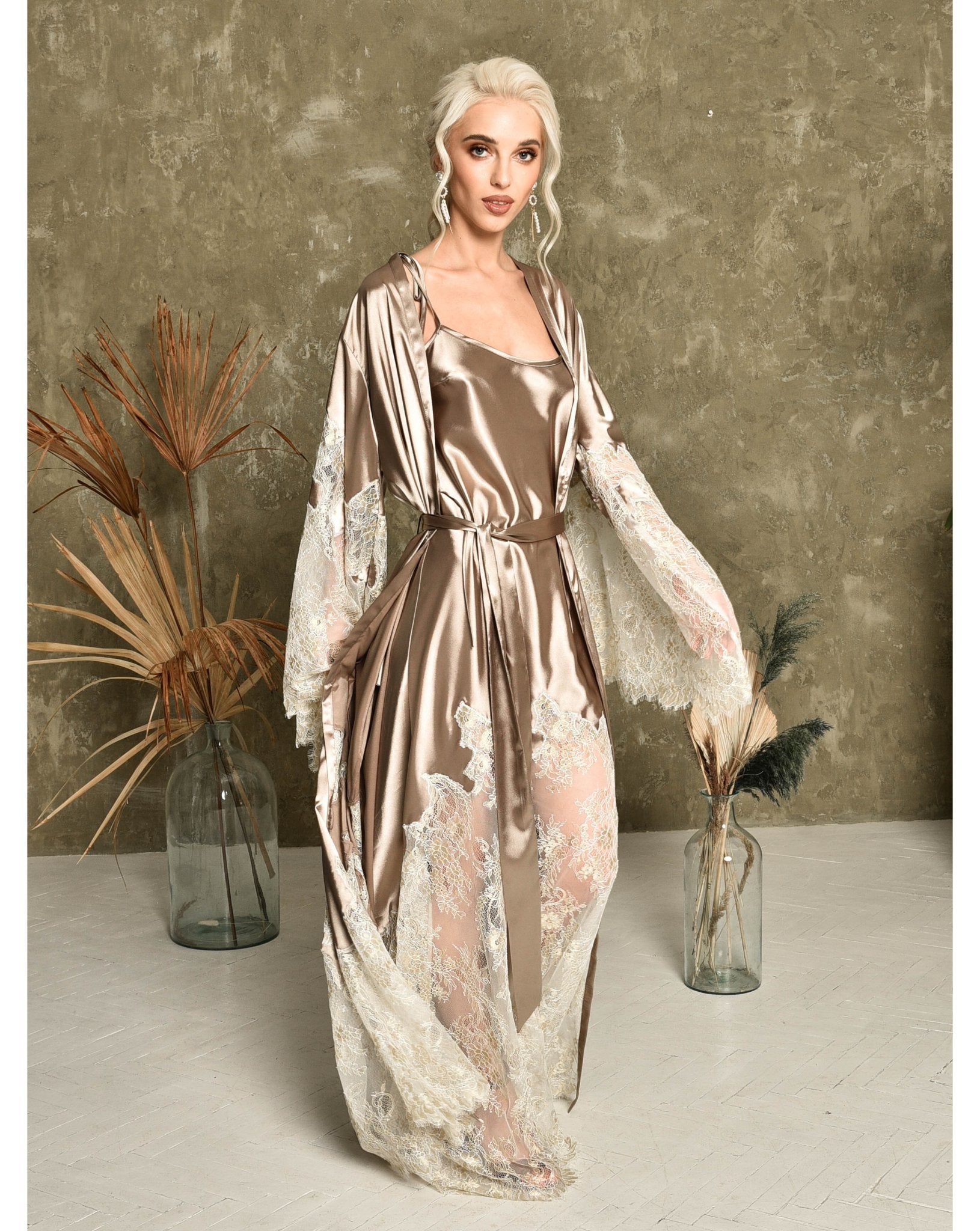 Silky lace-trimmed nightgown in champagne tone – Marrakesh sleepwear by Kafemme