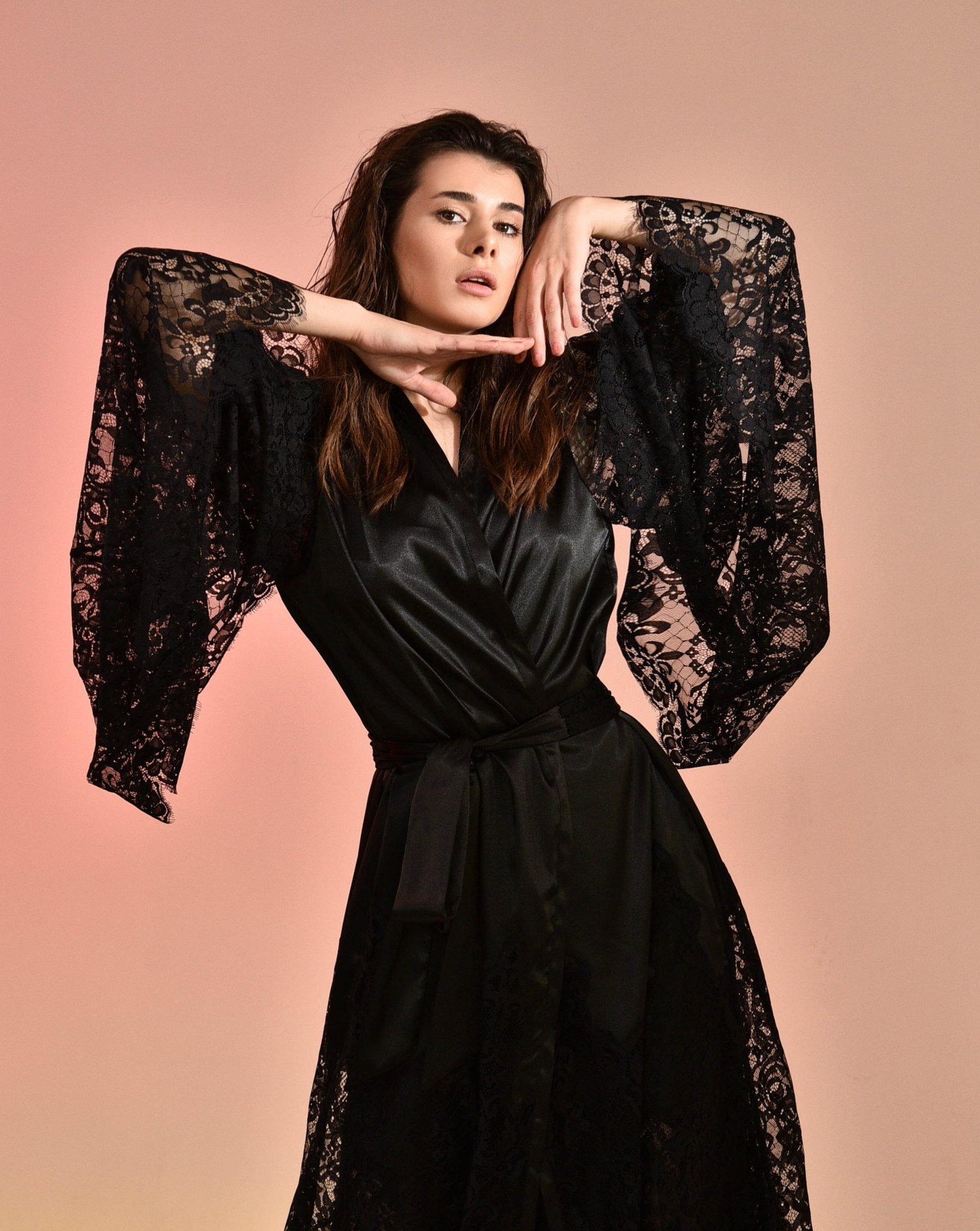 Kafemme Black Lace Robe and Nightgown with Cinched Waist Detail