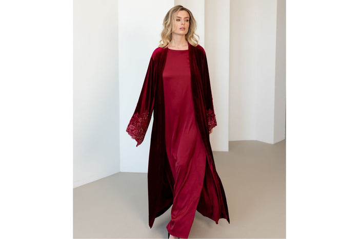 How the Abaya Dress Became My Boldest Fashion Move - KÂfemme
