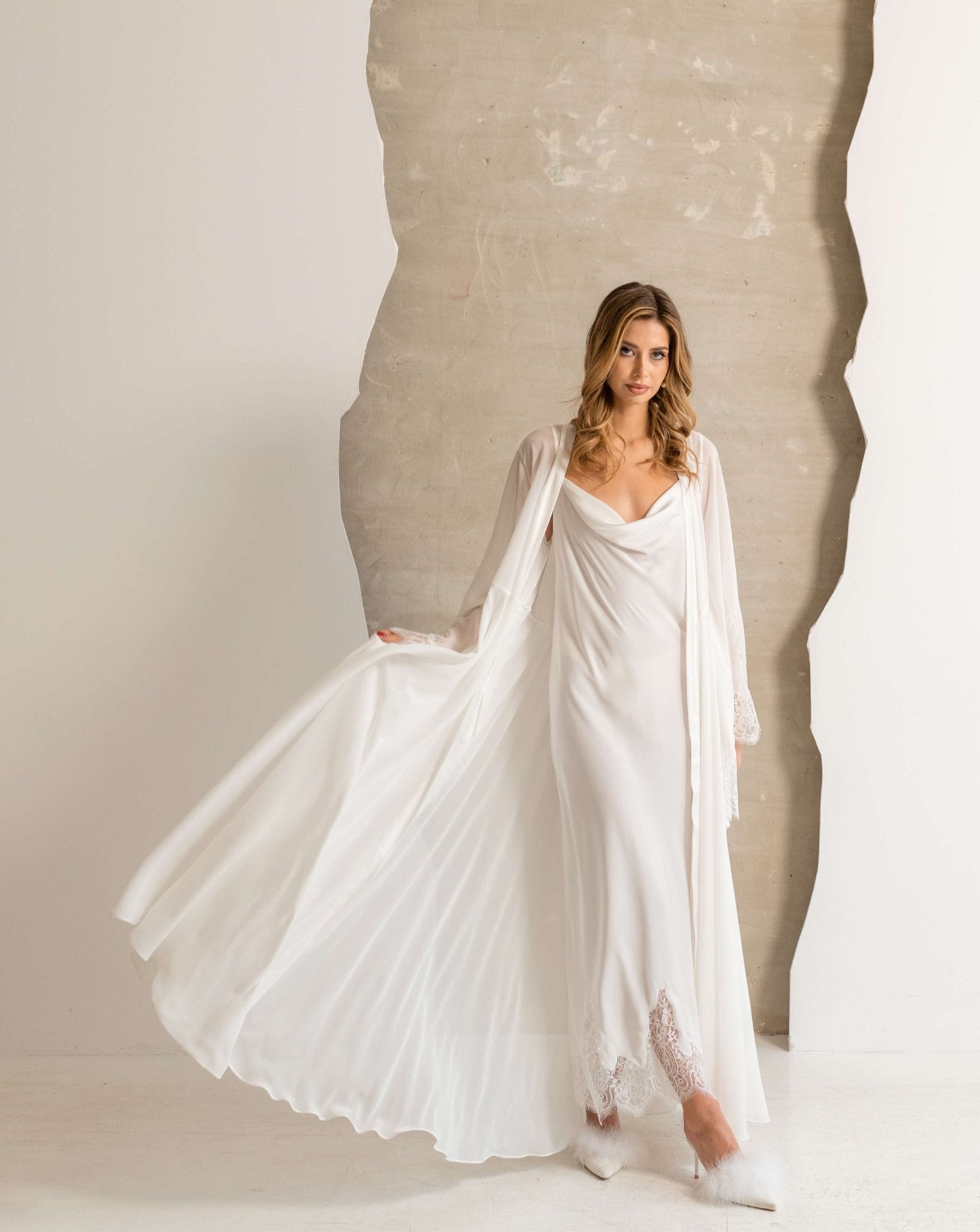 Elegant white nightgown with lace details – part of the Dreamer set by Kafemme