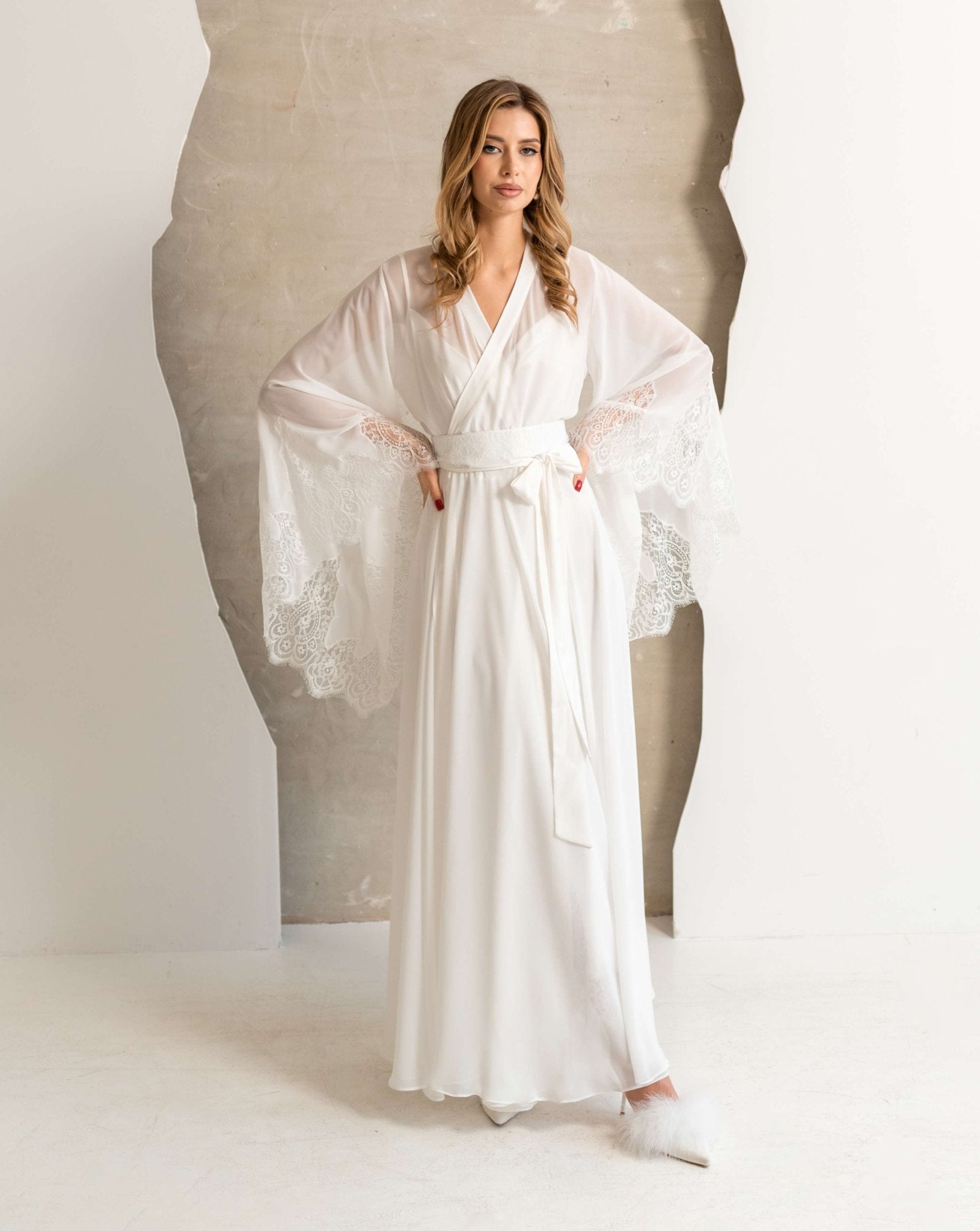 Ivory robe and nightgown set with long lace sleeves – Kafemme bridal loungewear