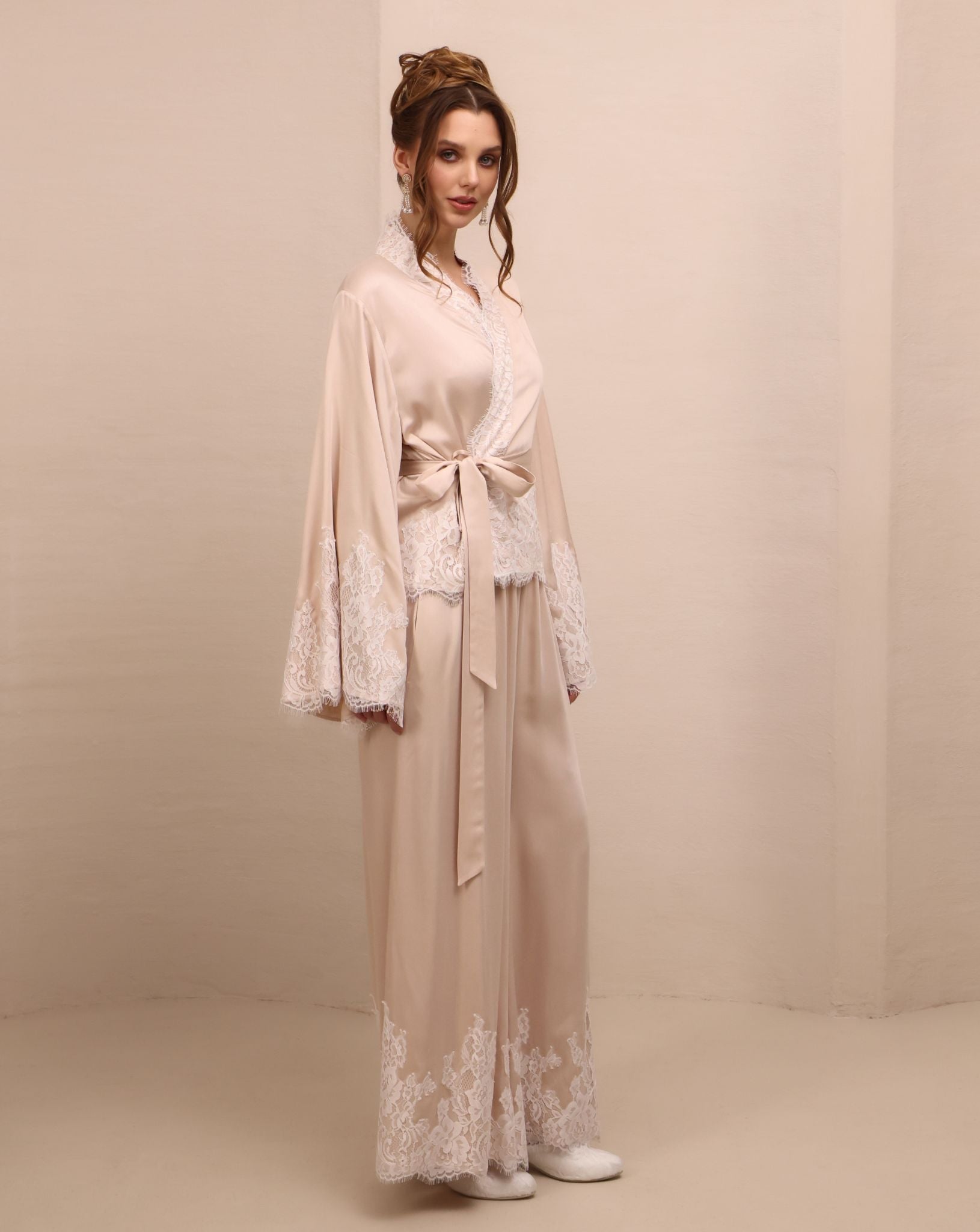 Side perspective of the set, illustrating the soft, adjustable silhouette that follows the body without restricting it.