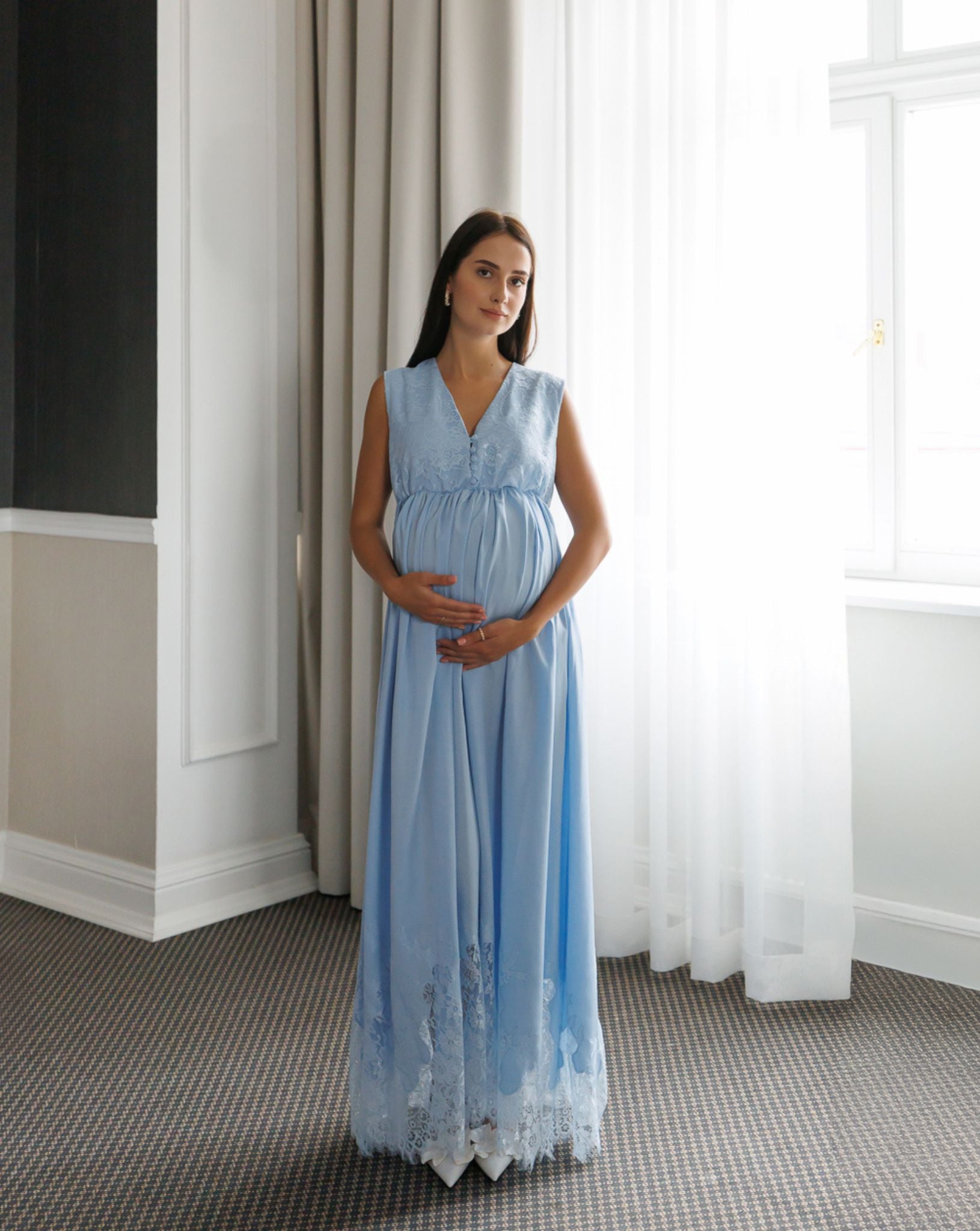 Light blue maternity nightgown for new mothers – breathable and elegant by Kafemme