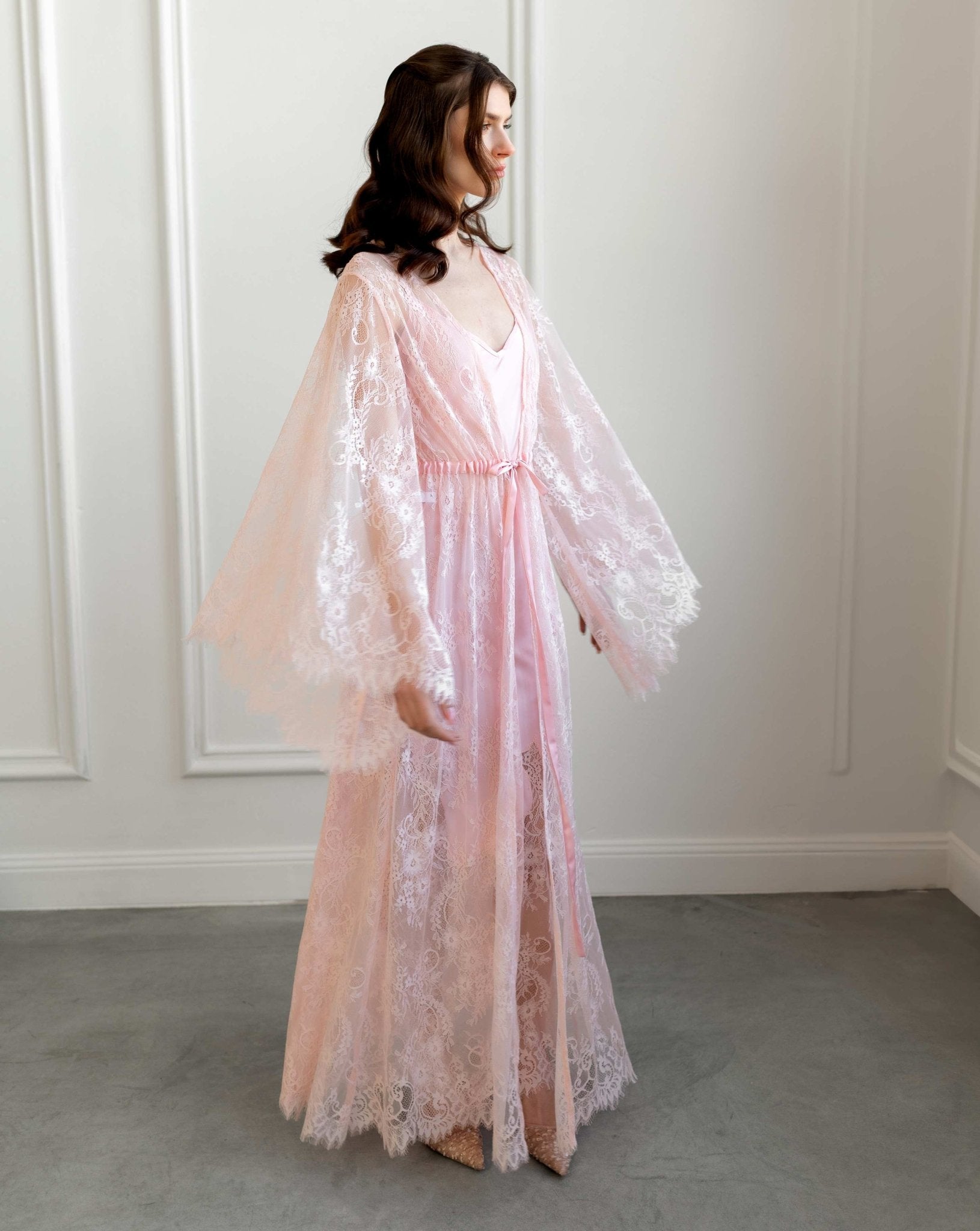 Back view of pink lace bridal robe and nightgown set with flared sleeves - Kafemme Loungewear
