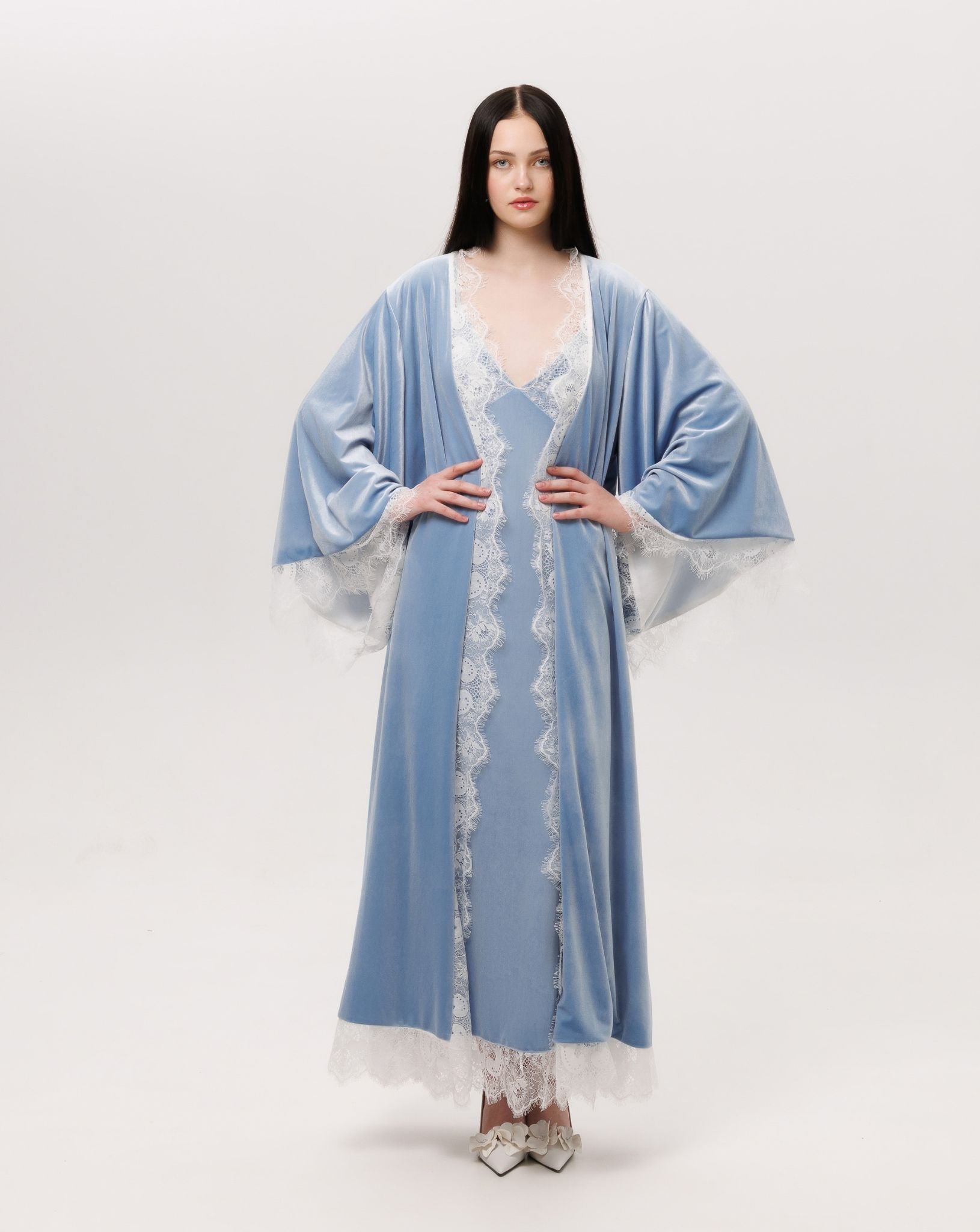Standing in the Velvet Robe and Nightgown Set with hands on the waist, showcasing the kimono style robe decoration.
