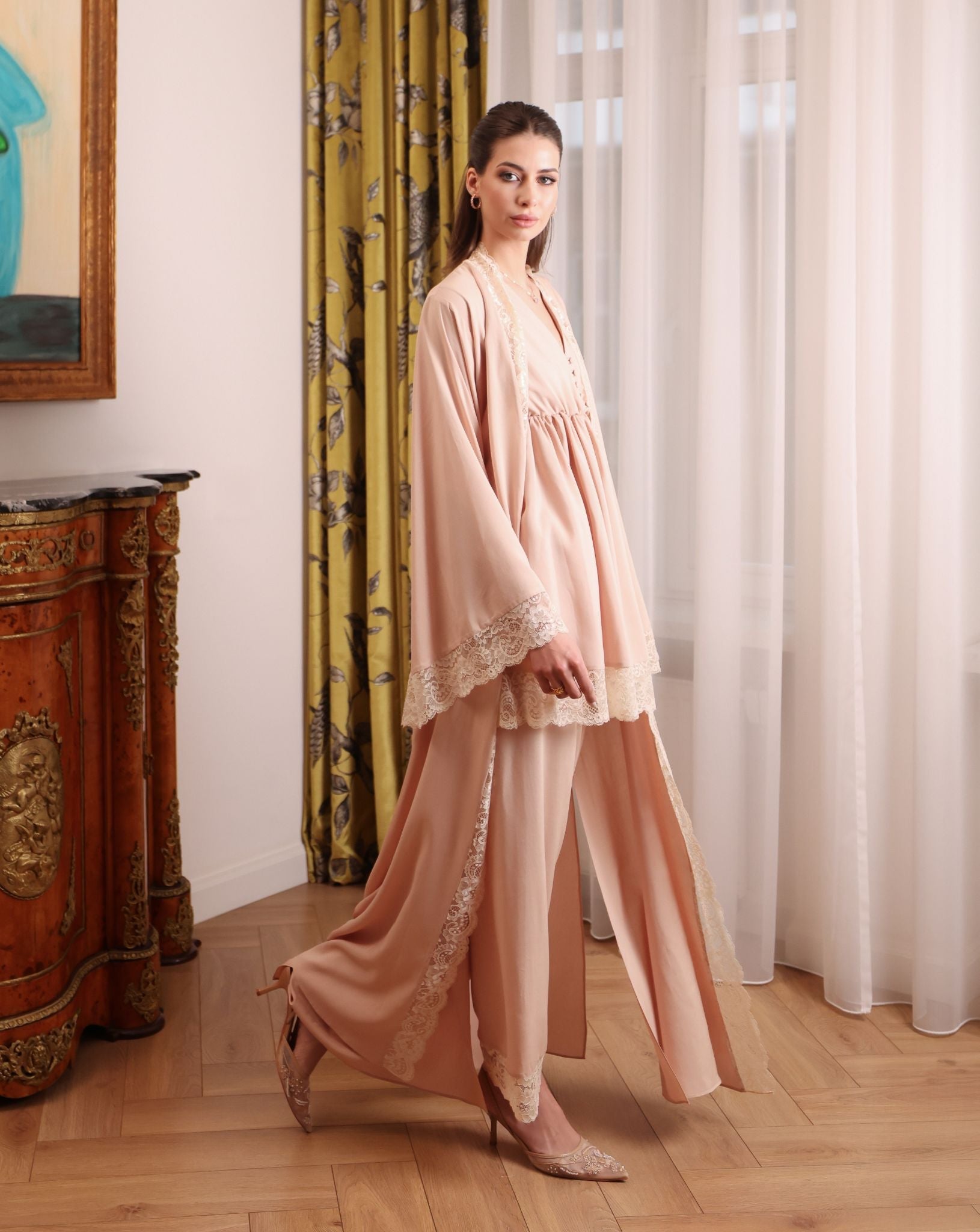 A dynamic view of the versatile set in motion, perfect for serene mornings or cherished postpartum moments.