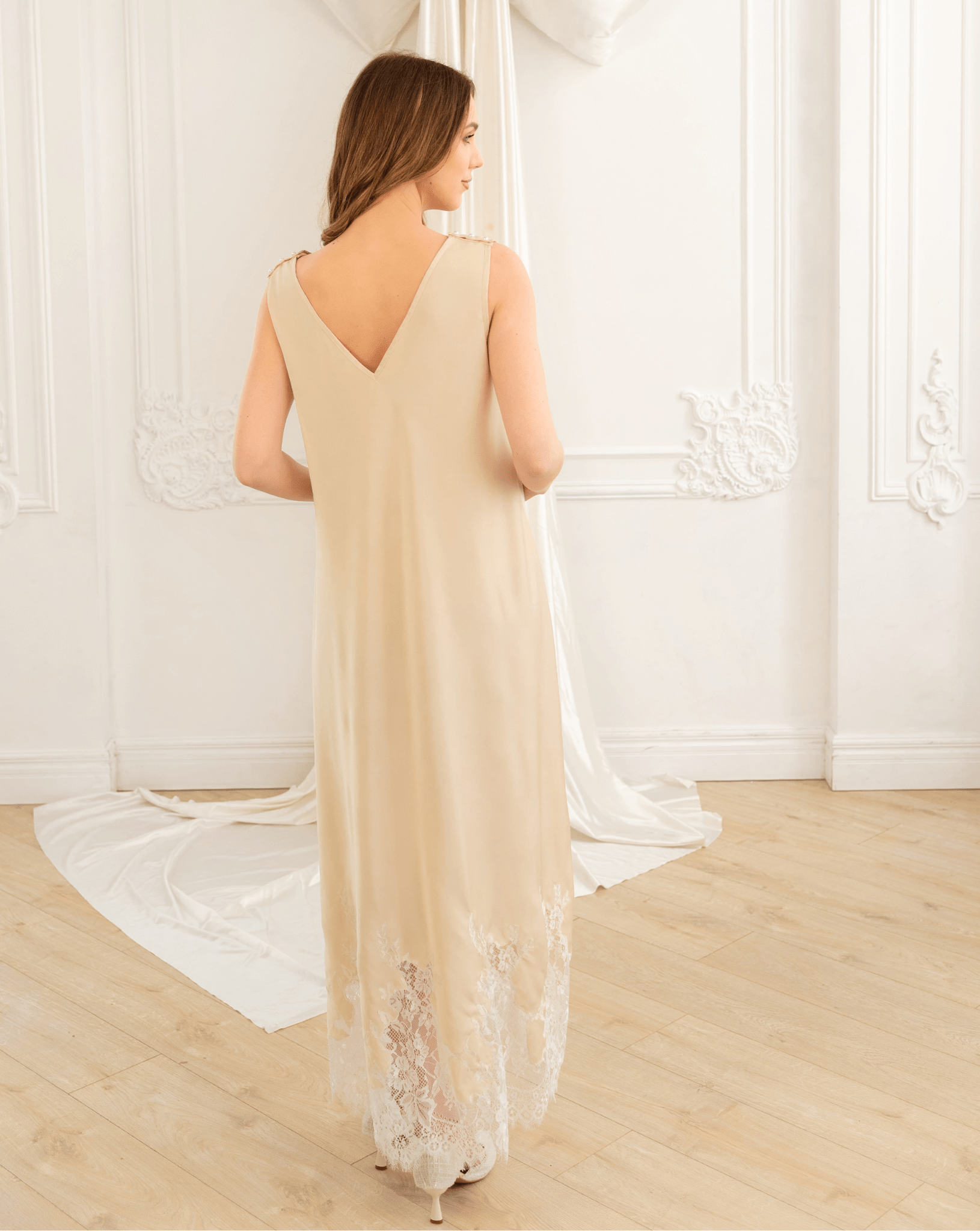 Back view of vanilla maternity nightgown with wide straps – Kafemme