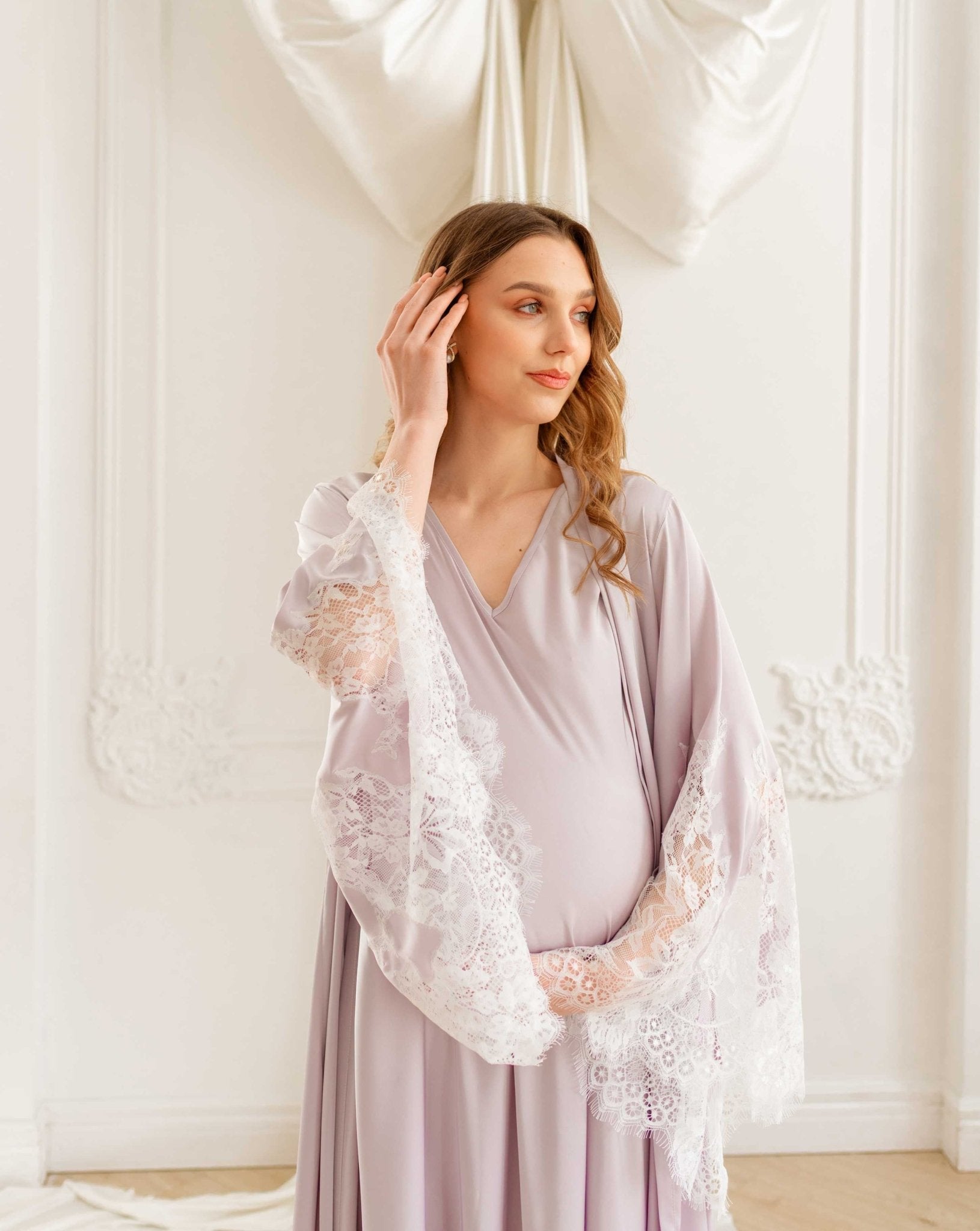 Lilac lace-trimmed maternity nightgown with robe – Kafemme