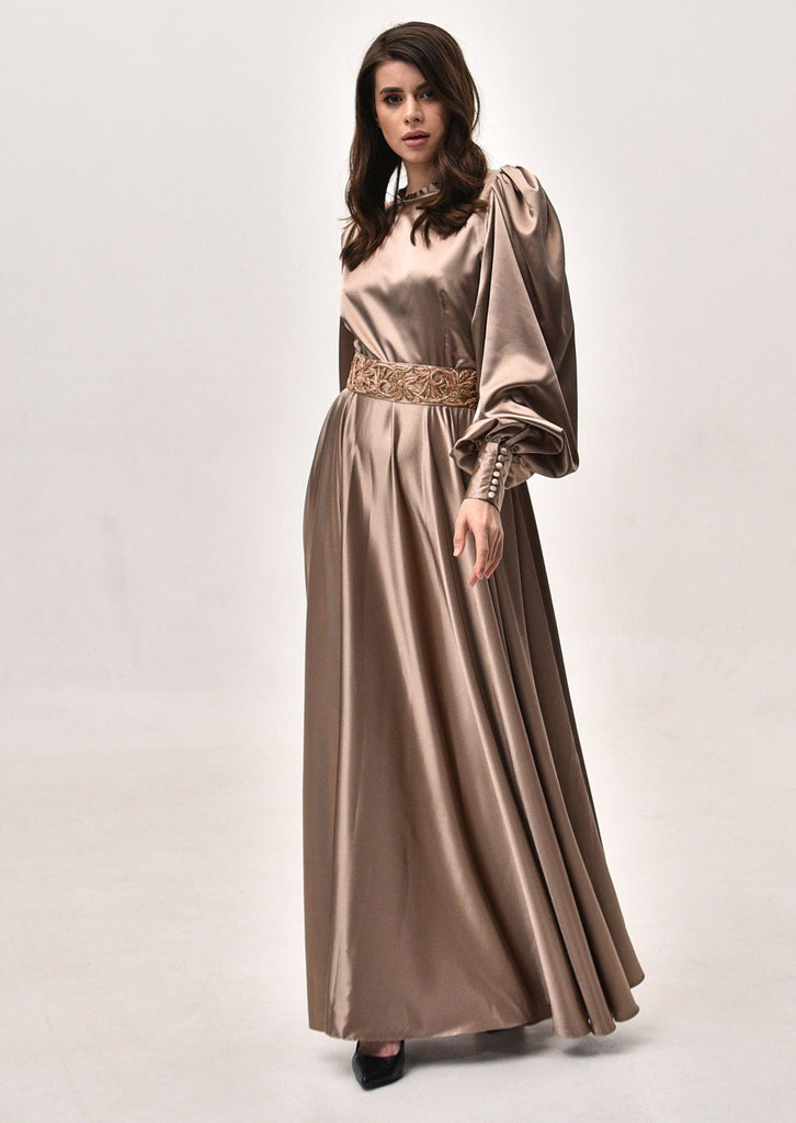 Model Wearing a Occasion Modest Maxi Dress